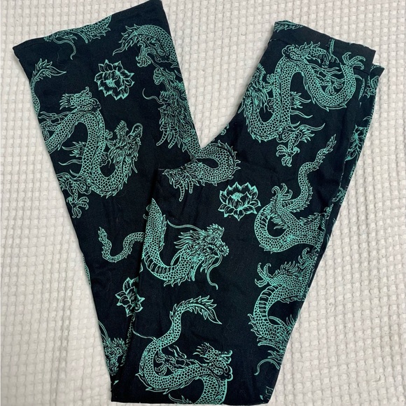 Size extra small, black and mint motel brand dragon pants. - Picture 5 of 9